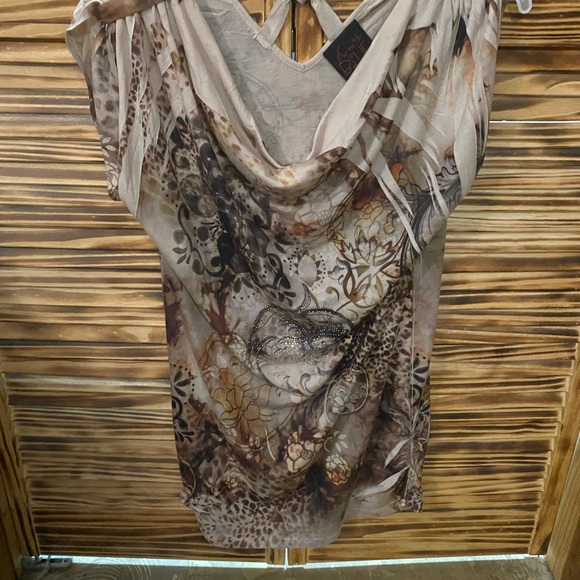 Lot of 2 Womens tops. - Picture 6 of 6